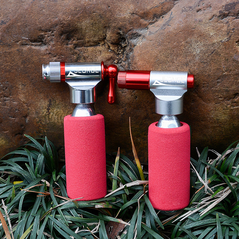 Load image into Gallery viewer, MTB and ROAD BIKE Hand Mini Bike tool bike CO2 inflator (complimentary CO2 Cartridge)